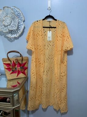 La Piccola creative NWT Women's Eyelet cover up Peach one size